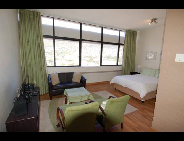 0 BEDROOM PROPERTY TO RENT IN ORANJEZICHT
